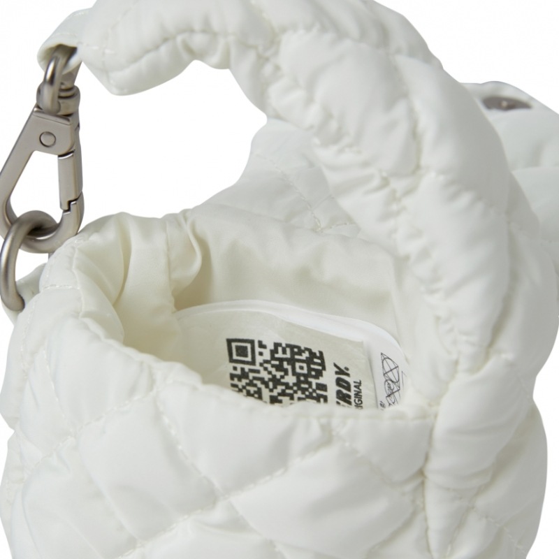 NERDY スタンプミニキルトバッグアイボリー NERDY スタンプミニキルトバッグアイボリー