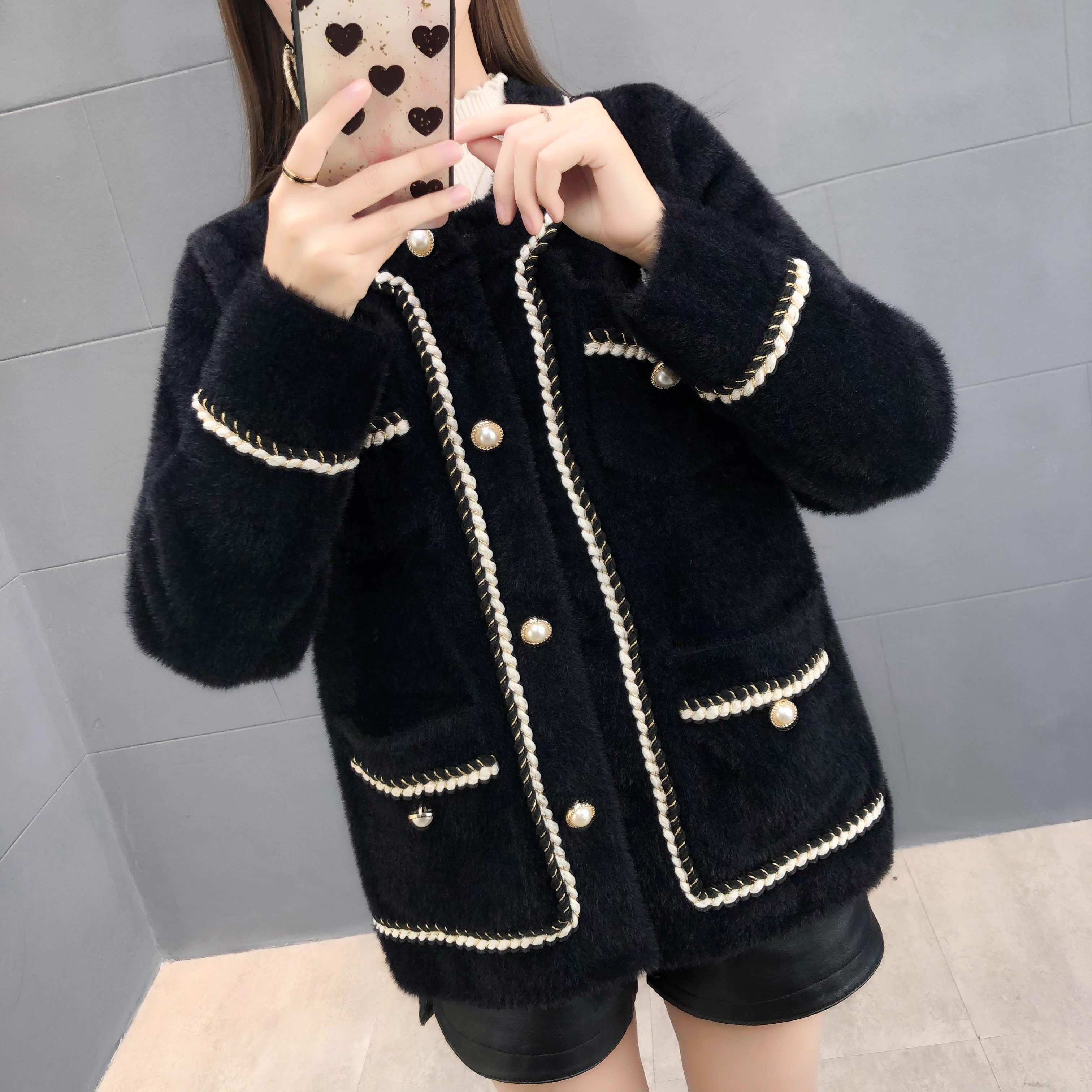 レディース ジャケット 上着 ノーカラージャケット 長袖 Uネック ラウンドネック フェミニン ポケット 前開き コンサバ ボタン かわいい 大人可愛い きれいめ 上品 おしゃれ かっこいい レトロ