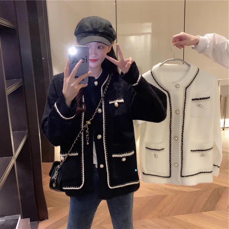 レディース ジャケット 上着 ノーカラージャケット 長袖 Uネック ラウンドネック フェミニン ポケット 前開き コンサバ ボタン かわいい 大人可愛い きれいめ 上品 おしゃれ かっこいい レトロ