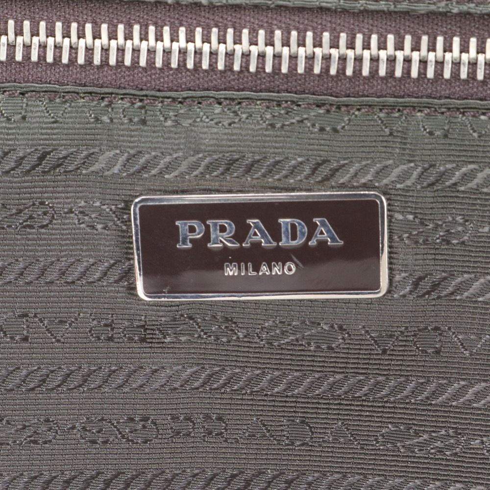 美品 ギャランティカード付 サフィアーノ 三角ロゴ VV030M レザー×ナイロン スーツケース キャリーケース バッグ 出張 旅行 トランク A4 メンズ ECE CQ32-8 中古 美品 ギャランティカード付 サフィアーノ 三角ロゴ VV030M レザー×ナイロン スーツケース キャリーケース バッグ 出張 旅行 トランク A4 メンズ ECE CQ32-8 中古