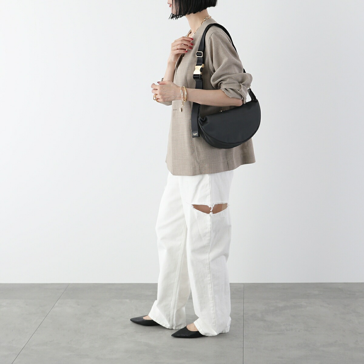 VIOLAdORO ヴィオラドーロ ボディバッグ BIANCA V-2247 レディース ナイロン ショルダーバッグ バックル クロスボディ 鞄 カラー3色 VIOLAdORO ヴィオラドーロ ボディバッグ BIANCA V-2247 レディース ナイロン ショルダーバッグ バックル クロスボディ 鞄 カラー3色