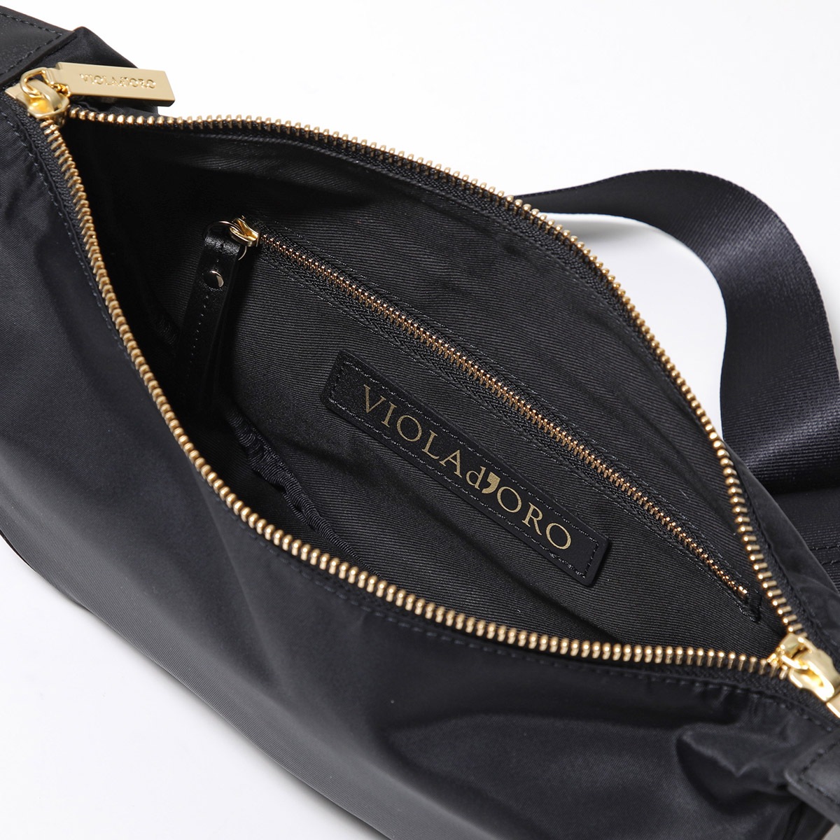 VIOLAdORO ヴィオラドーロ ボディバッグ BIANCA V-2247 レディース ナイロン ショルダーバッグ バックル クロスボディ 鞄 カラー3色 VIOLAdORO ヴィオラドーロ ボディバッグ BIANCA V-2247 レディース ナイロン ショルダーバッグ バックル クロスボディ 鞄 カラー3色
