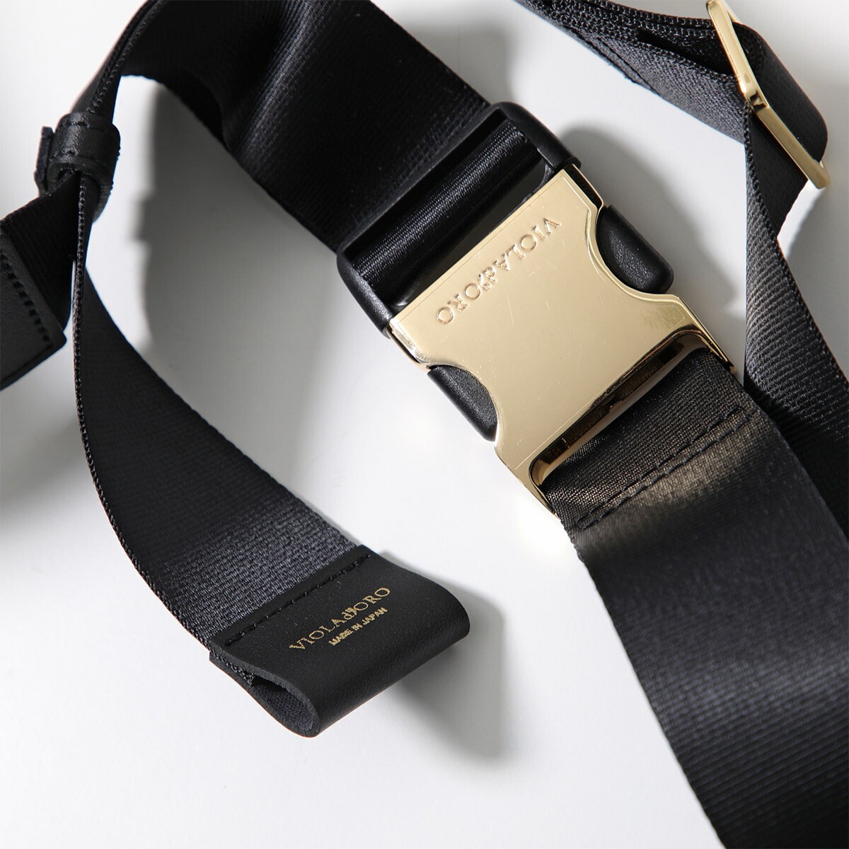 VIOLAdORO ヴィオラドーロ ボディバッグ BIANCA V-2247 レディース ナイロン ショルダーバッグ バックル クロスボディ 鞄 カラー3色 VIOLAdORO ヴィオラドーロ ボディバッグ BIANCA V-2247 レディース ナイロン ショルダーバッグ バックル クロスボディ 鞄 カラー3色