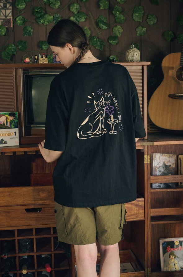 【CPGN STUDIO】 SMELL CAT Embroidery Short Sleeve Tee