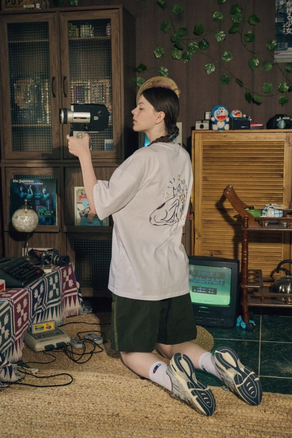 【CPGN STUDIO】 SMELL CAT Embroidery Short Sleeve Tee