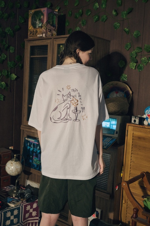 【CPGN STUDIO】 SMELL CAT Embroidery Short Sleeve Tee