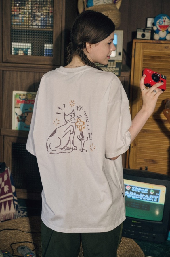 【CPGN STUDIO】 SMELL CAT Embroidery Short Sleeve Tee
