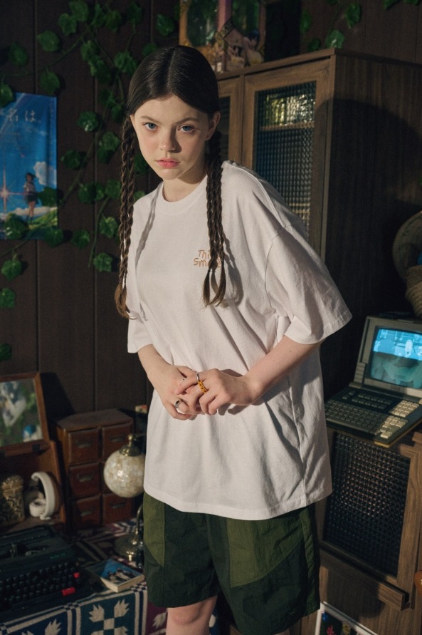 【CPGN STUDIO】 SMELL CAT Embroidery Short Sleeve Tee