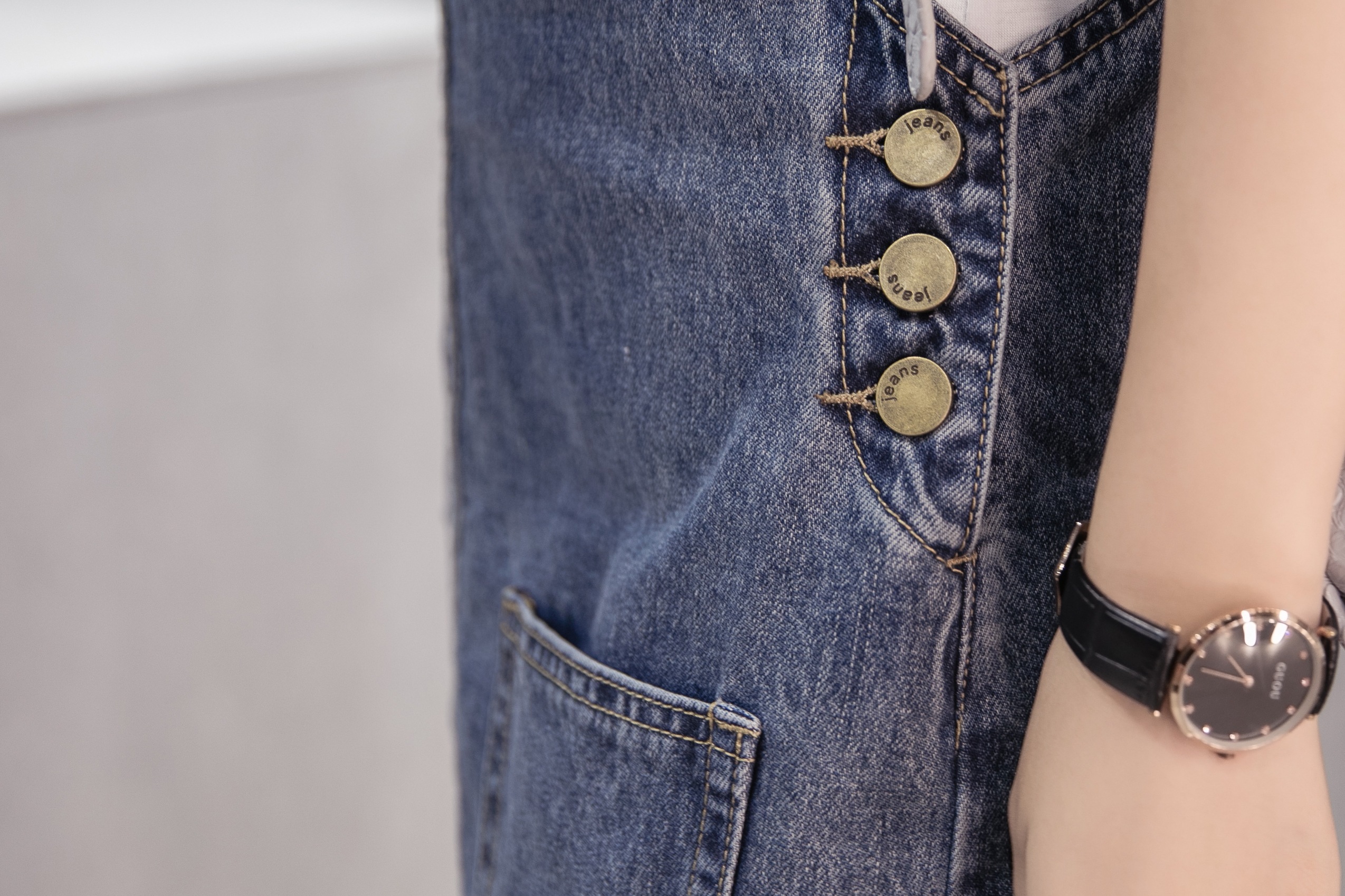 夏服短い女性 スカート デニムスカート ショート ショート丈 ノースリーブ ストレート デニム かわいい 大人可愛い シンプル カジュアル 大人 おしゃれ かっこいい レトロ 大人女子 こなれ感 ラフ 夏服短い女性 スカート デニムスカート ショート ショート丈 ノースリーブ ストレート デニム かわいい 大人可愛い シンプル カジュアル 大人 おしゃれ かっこいい レトロ 大人女子 こなれ感 ラフ