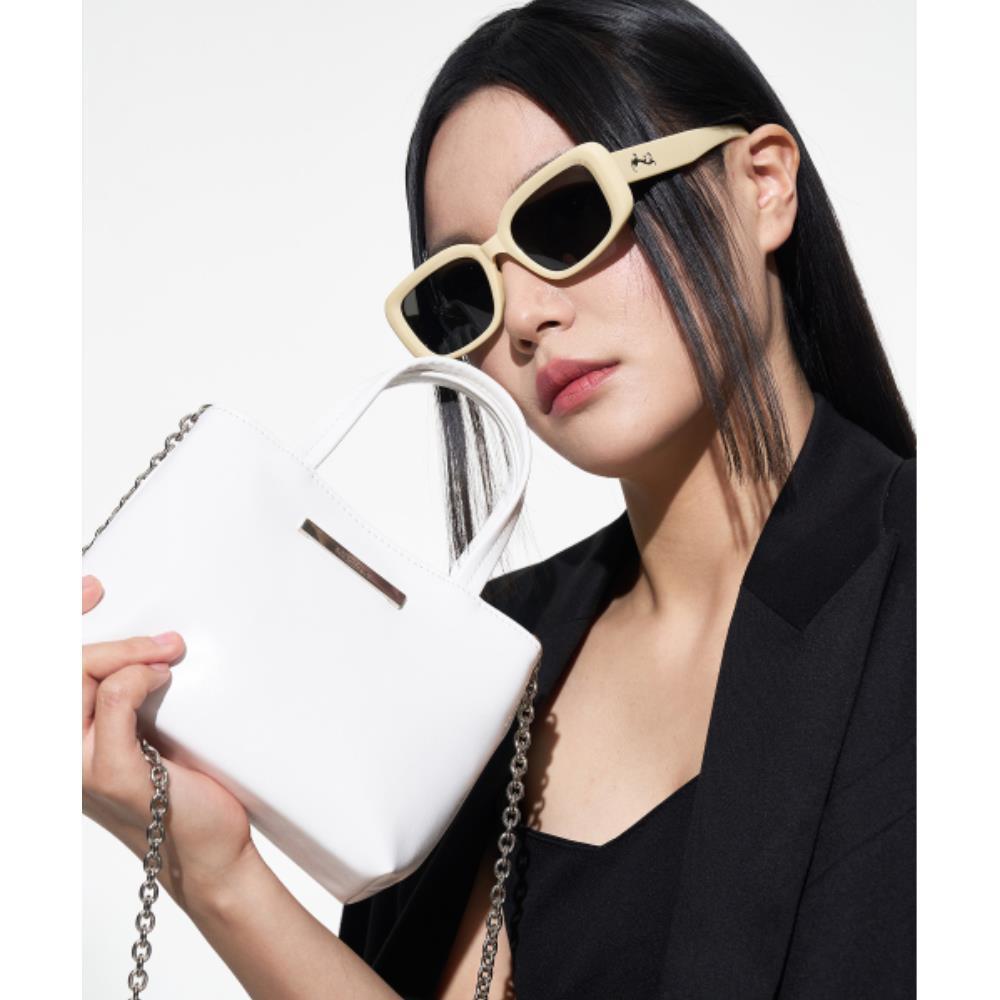 RECLOW RC TART MINI CHAIN BAG WHITE RECLOW RC TART MINI CHAIN BAG WHITE