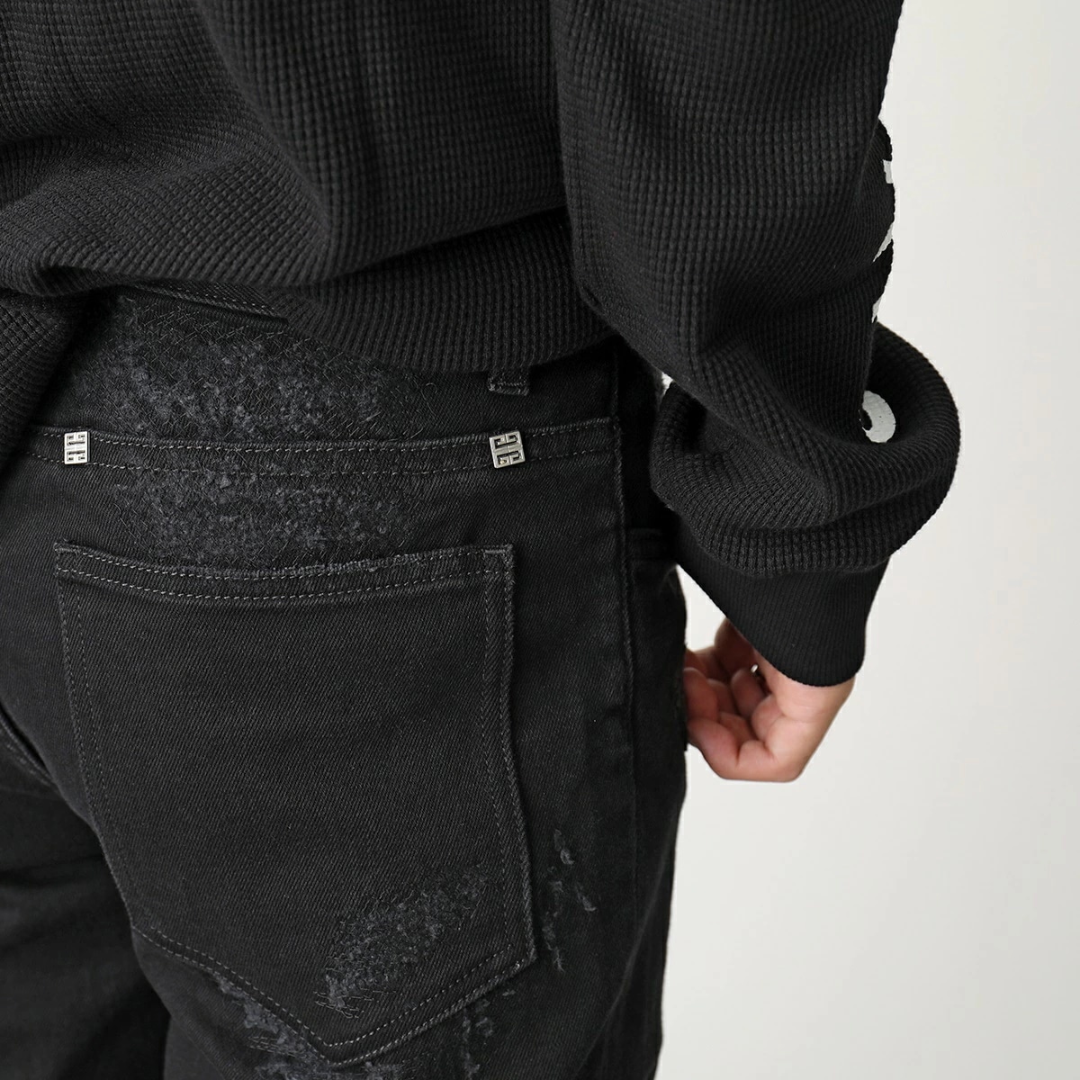 GIVENCHY ジバンシィ ジーンズ BM50ST50NY メンズ デニムパンツ ストレッチ ジーパン Gパン スリム 4G 001/BLACK GIVENCHY ジバンシィ ジーンズ BM50ST50NY メンズ デニムパンツ ストレッチ ジーパン Gパン スリム 4G 001/BLACK
