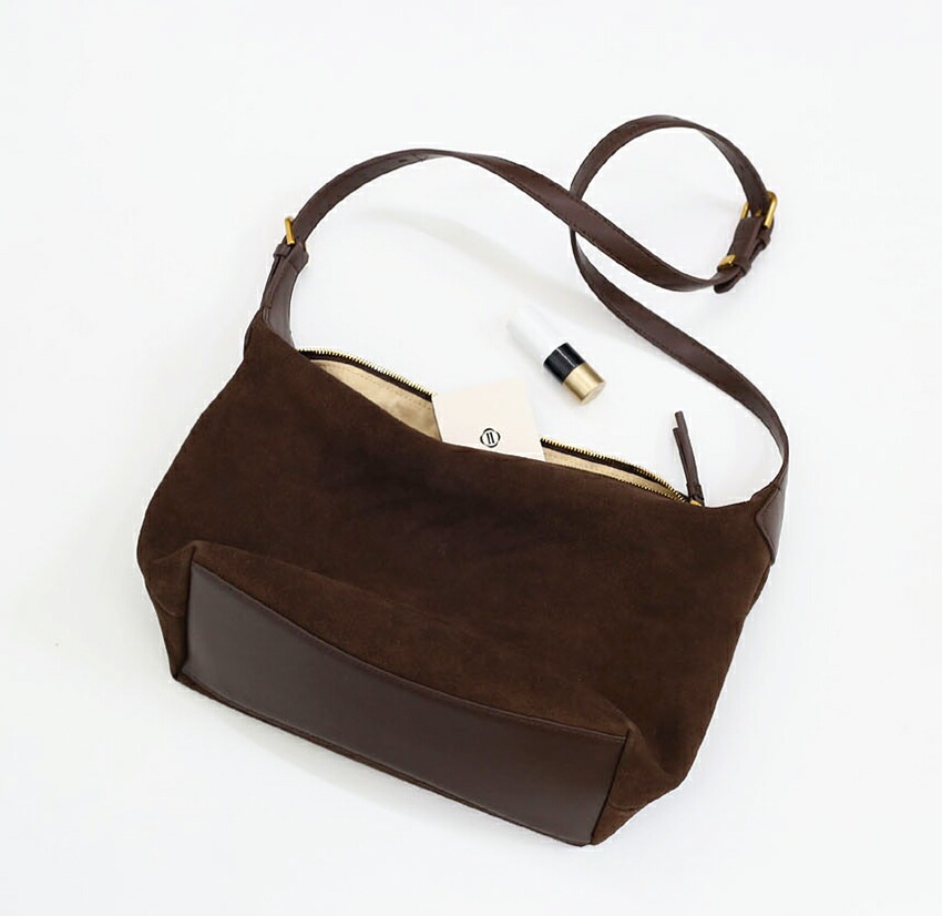 [メガ割りSALE]スエードワイドショルダーバッグ