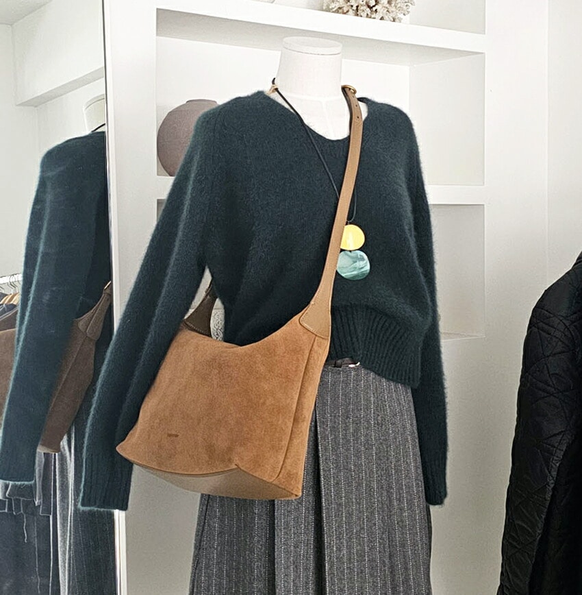 [メガ割りSALE]スエードワイドショルダーバッグ