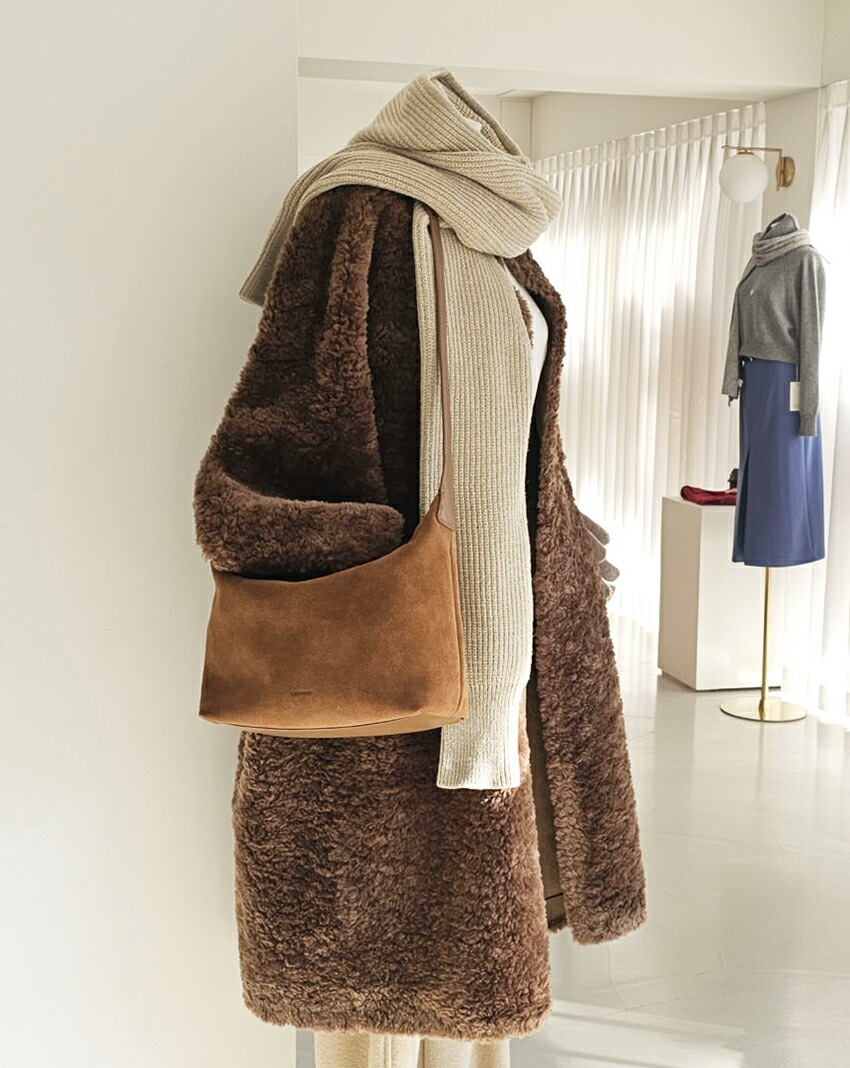 [メガ割りSALE]スエードワイドショルダーバッグ