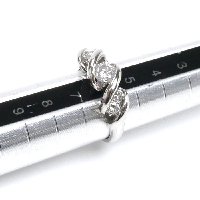 Pt900プラチナ リング・指輪 ダイヤモンド0.303ct/0.24ct 6号 5.3g レディース 中古 美品 Pt900プラチナ リング・指輪 ダイヤモンド0.303ct/0.24ct 6号 5.3g レディース 中古 美品