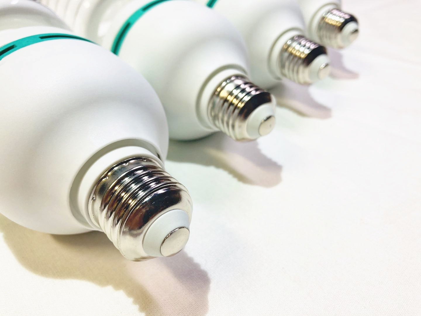 超明るい相当500W白熱電球 スパイラル型 蛍光灯 電球 工事現場 撮影照明 家庭照明 超明るい相当500W白熱電球 スパイラル型 蛍光灯 電球 工事現場 撮影照明 家庭照明