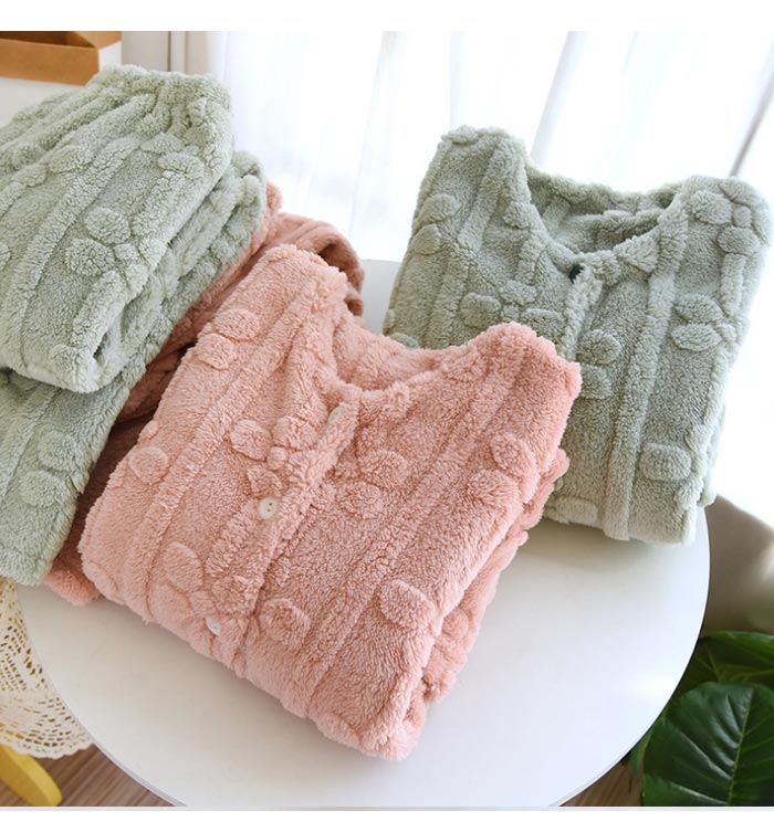 【2025新作】パジャマ レディース 冬 暖かい もこもこパジャマ ルームウエア 上下セット 前開き 両面起毛 寝間着 全身ボア 部屋着 セットアップ 40代 50代 Uネック ふわふわ ナイトウエ 【2025新作】パジャマ レディース 冬 暖かい もこもこパジャマ ルームウエア 上下セット 前開き 両面起毛 寝間着 全身ボア 部屋着 セットアップ 40代 50代 Uネック ふわふわ ナイトウエ