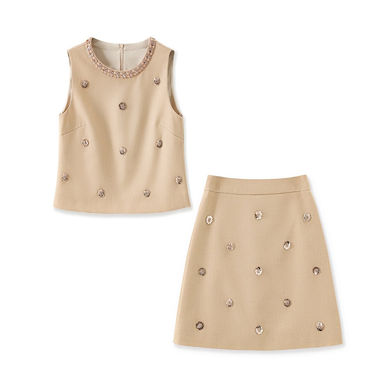 Nanyou Xiaoxiangfeng Heavy Industry Nail Diamond Sleeveless Vest + Celebrity Temperament Sequin Skir Nanyou Xiaoxiangfeng Heavy Industry Nail Diamond Sleeveless Vest + Celebrity Temperament Sequin Skir