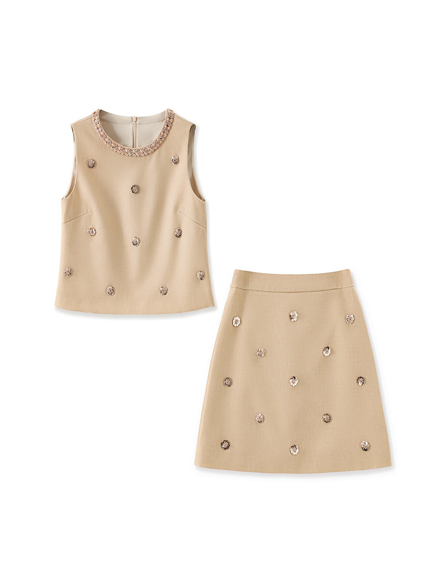 Nanyou Xiaoxiangfeng Heavy Industry Nail Diamond Sleeveless Vest + Celebrity Temperament Sequin Skir Nanyou Xiaoxiangfeng Heavy Industry Nail Diamond Sleeveless Vest + Celebrity Temperament Sequin Skir