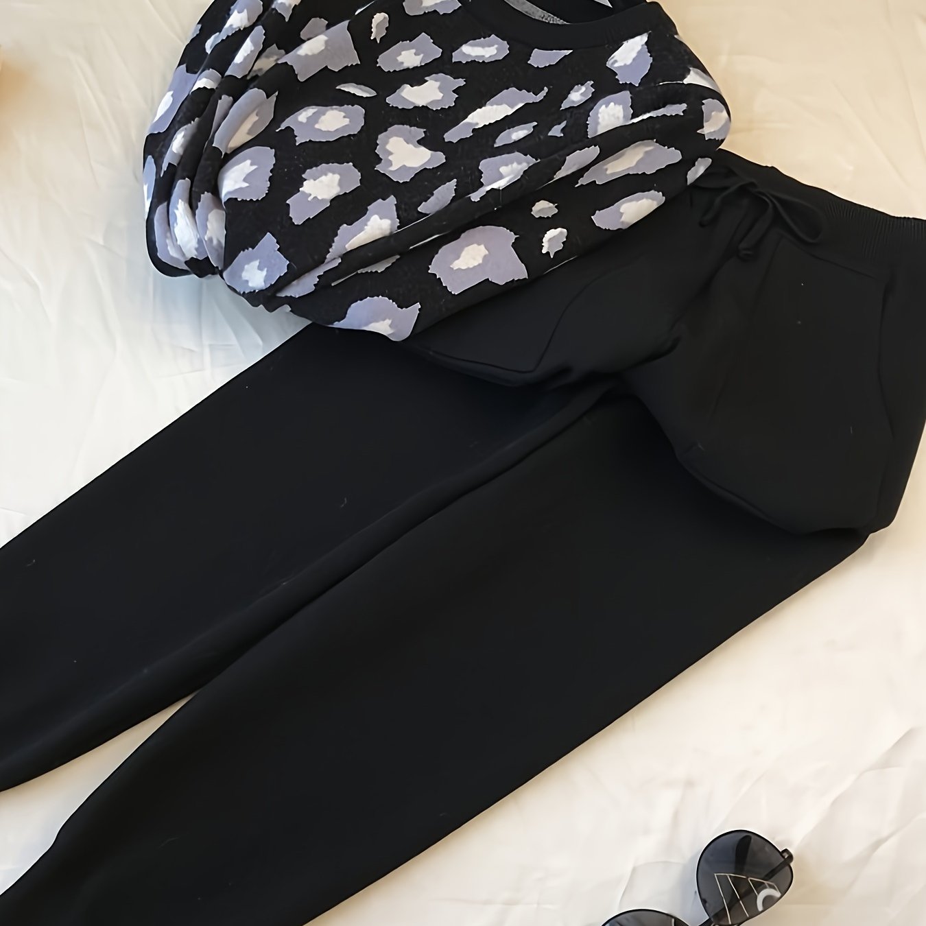 レオパード柄ニットスーツ長袖クルーネックセーター＆ドローストリングパンツ女性用