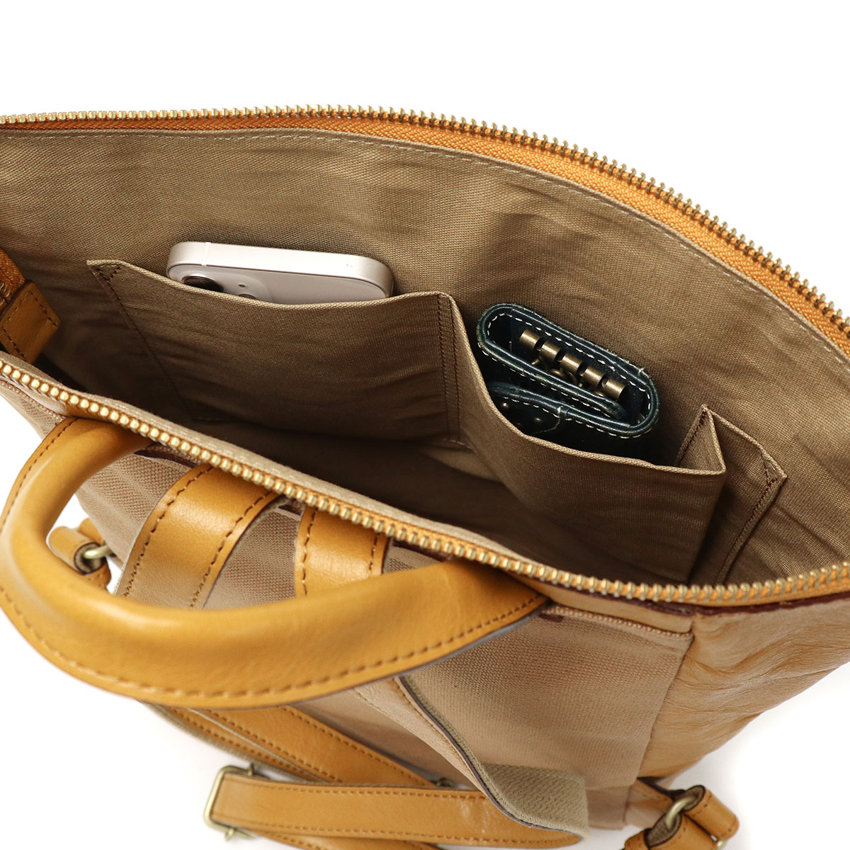 ダコタ限定ノベルティ付 キューブ リュック レザー スリム 日本製 レディース 通勤 A4 1030309