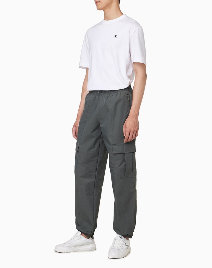 Straight Fit Nylon Cargo Jogger Pants (4RD600G-N3Z)