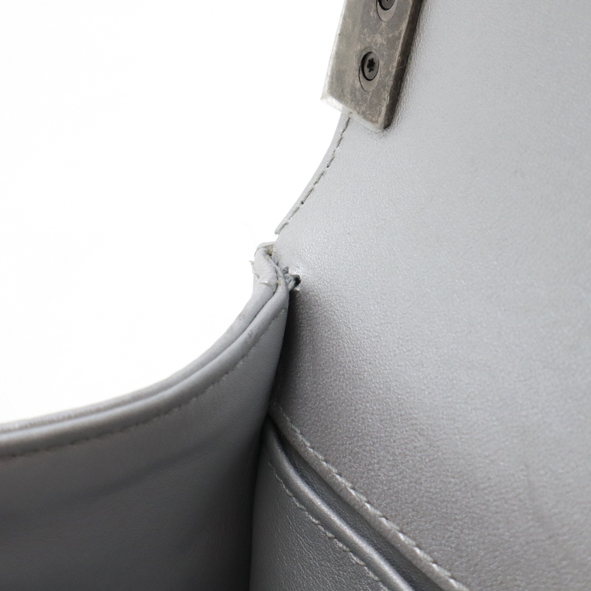 ボーイシャネル ココマーク チェーンショルダー ショルダーバッグ ポシェット 斜め掛け ガルーシャ メタリックレザー シルバ ボーイシャネル ココマーク チェーンショルダー ショルダーバッグ ポシェット 斜め掛け ガルーシャ メタリックレザー シルバ