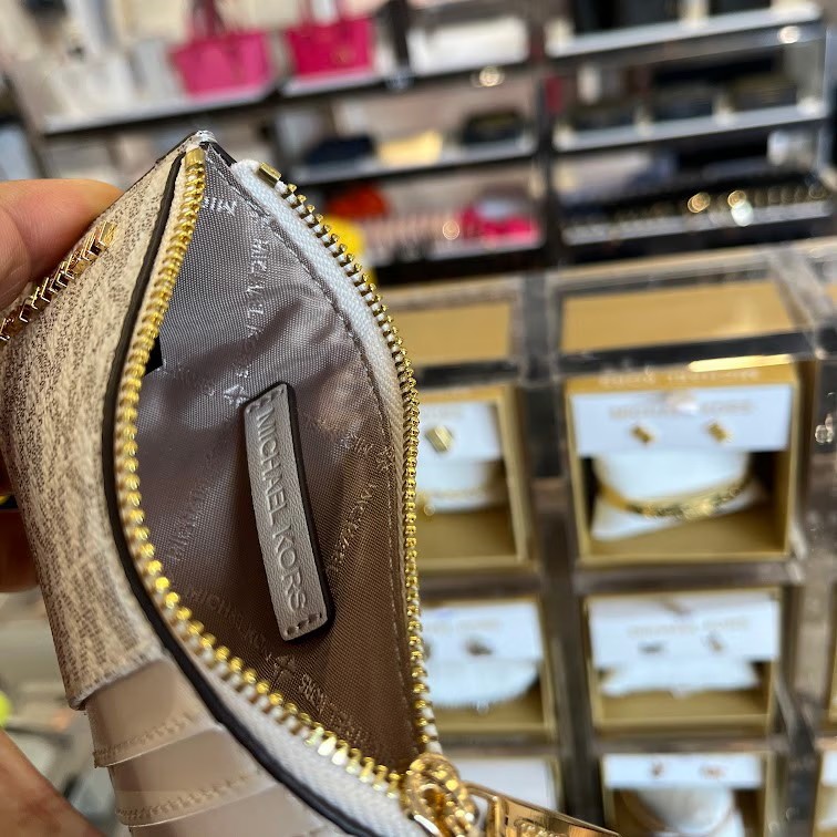 即発 カードケース コインケース 小物入れ レザー アウトレット レディース シグネチャー 無地 35F2GTVD2L/35F2GTVD2B