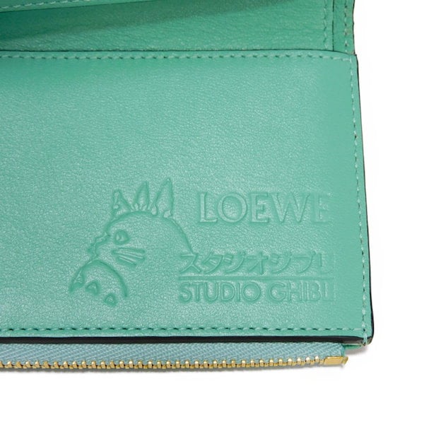 Qoo10] Loewe 【中古】 三つ折り財布 千と千尋の神隠し