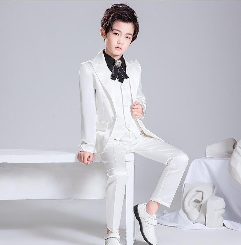 新品早く買いに来て 上品 子供スーツ お手頃価格６点セットアップ ジャケット+シャツ+ベスト＋ズボン+蝶ネクタイ+けんしょう 七五三 子供服 ドレスコート 入学式 男の子スーツ 出演 キッズ カジュ