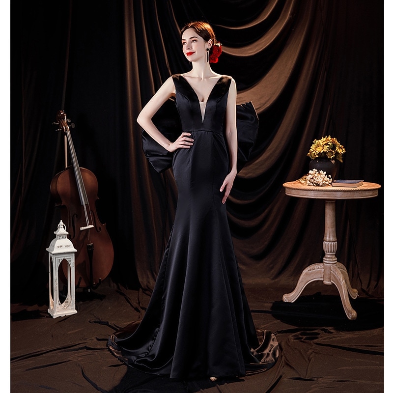 気質の名媛の黒いサテンのタキシードの新型のシンプルなファッションのショーの年次総会は尾を引くドレスです 気質の名媛の黒いサテンのタキシードの新型のシンプルなファッションのショーの年次総会は尾を引くドレスです