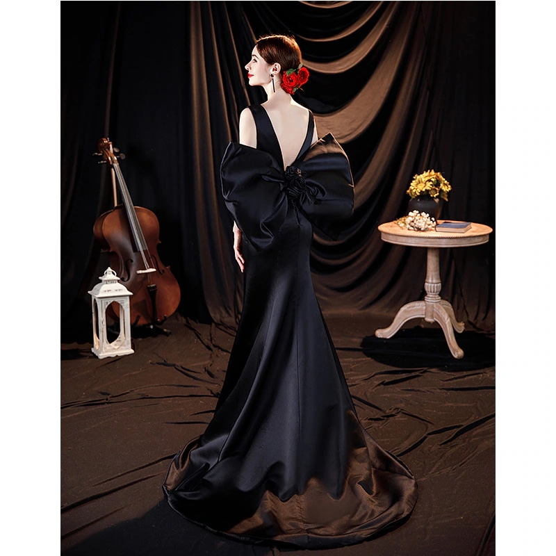 気質の名媛の黒いサテンのタキシードの新型のシンプルなファッションのショーの年次総会は尾を引くドレスです 気質の名媛の黒いサテンのタキシードの新型のシンプルなファッションのショーの年次総会は尾を引くドレスです