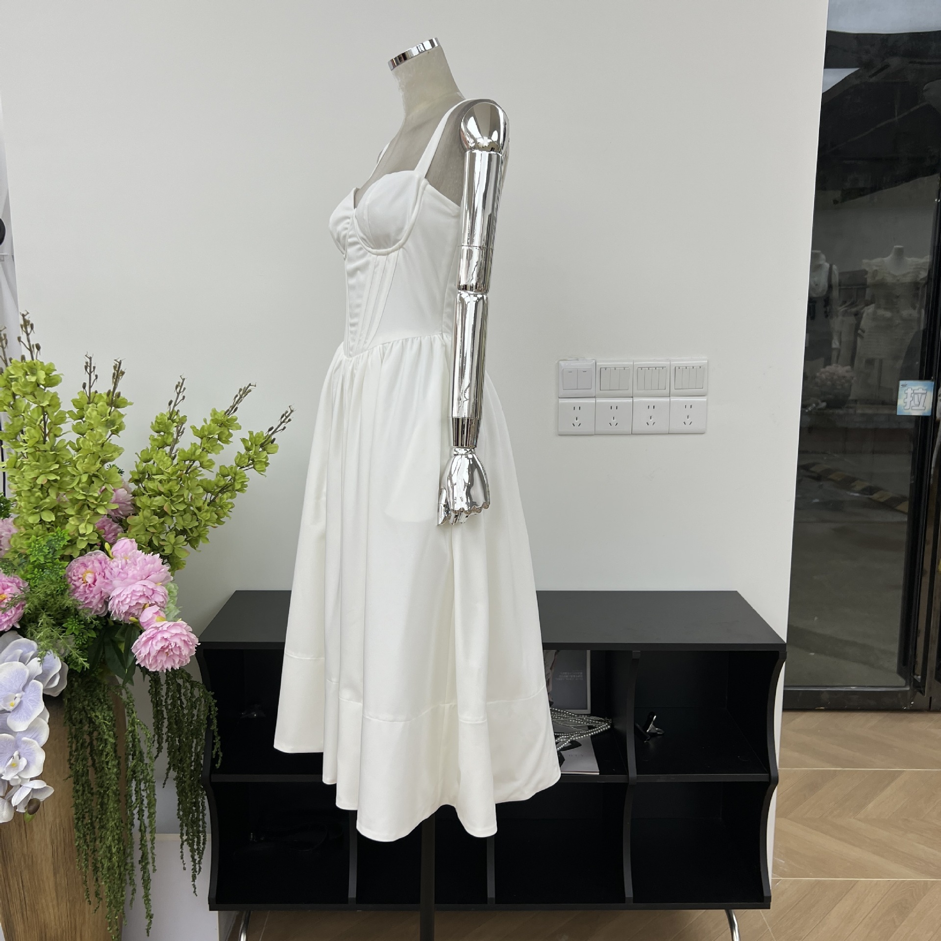 流行の新型フレンチベルト腰魚骨スリットワンピース舞踏会純欲気質夏サスペンダースカート