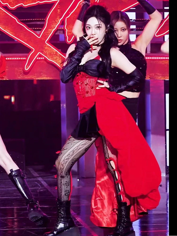 【急速出荷!2枚購入で300円 OFF!】aespaチューブトップイレギュラーストラップスカートステージ衣装 test.education.org.ua