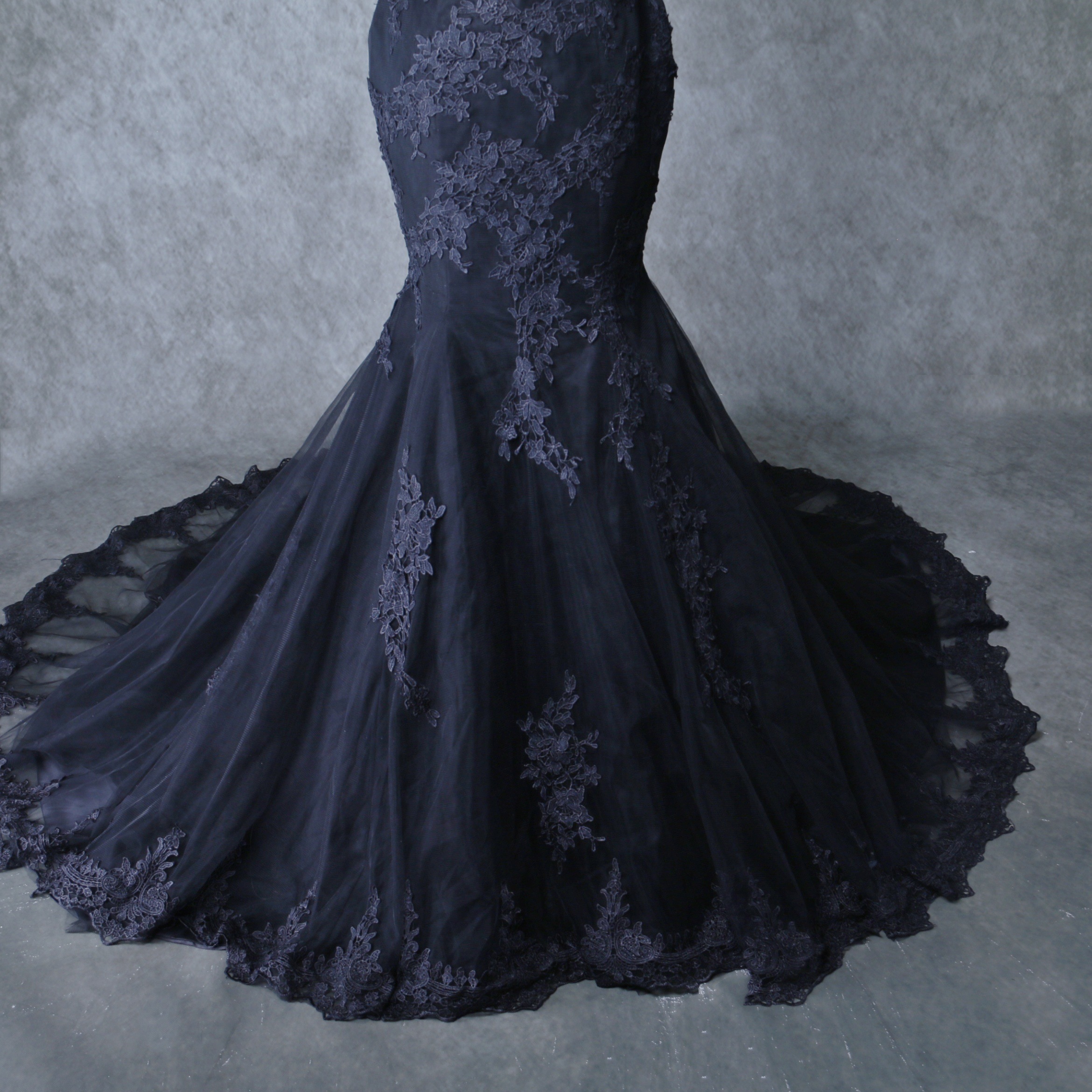 上品！カラードレス ブラック ベアトップ マーメイドライン 総レース 華やかなトレーン 海外挙式