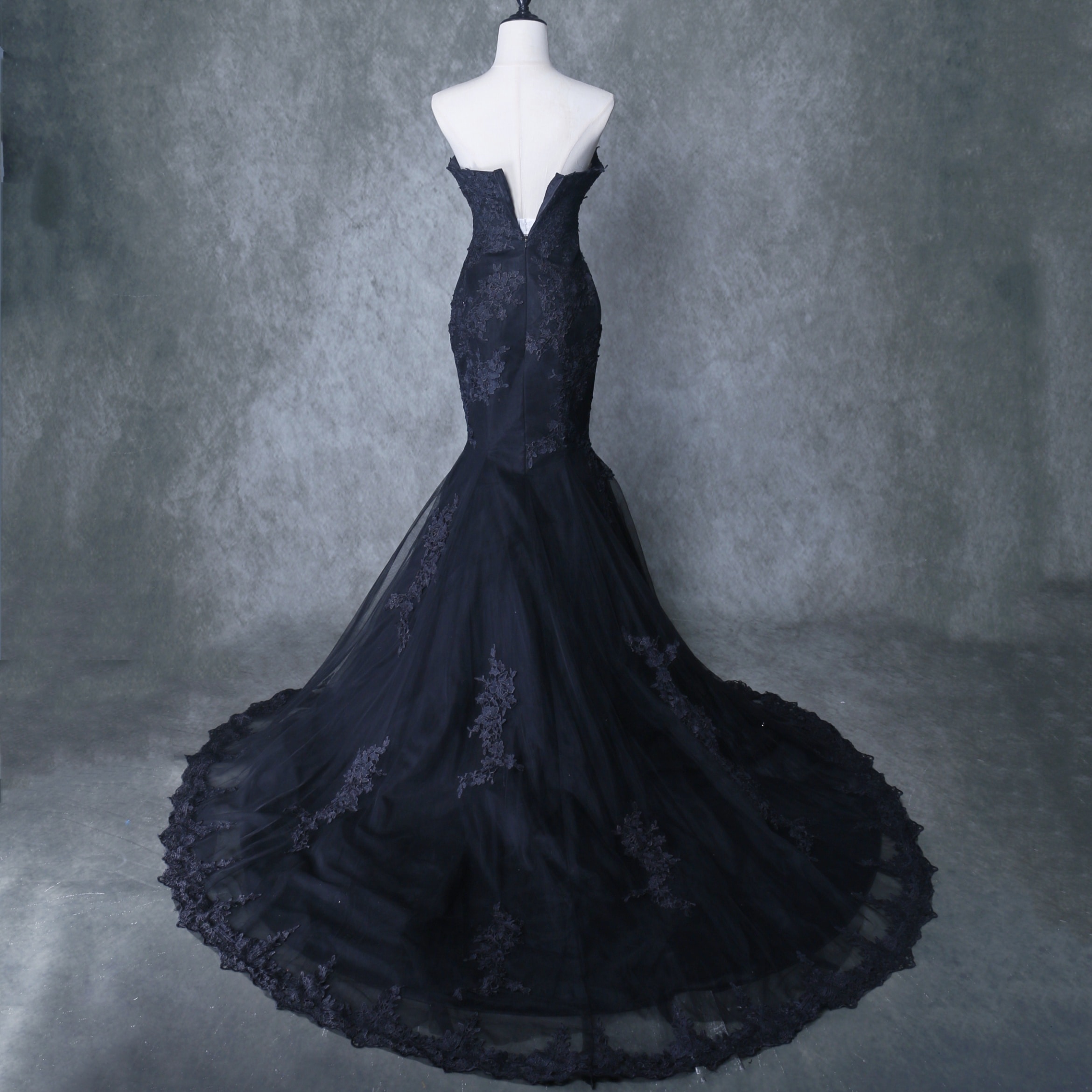 上品！カラードレス ブラック ベアトップ マーメイドライン 総レース 華やかなトレーン 海外挙式