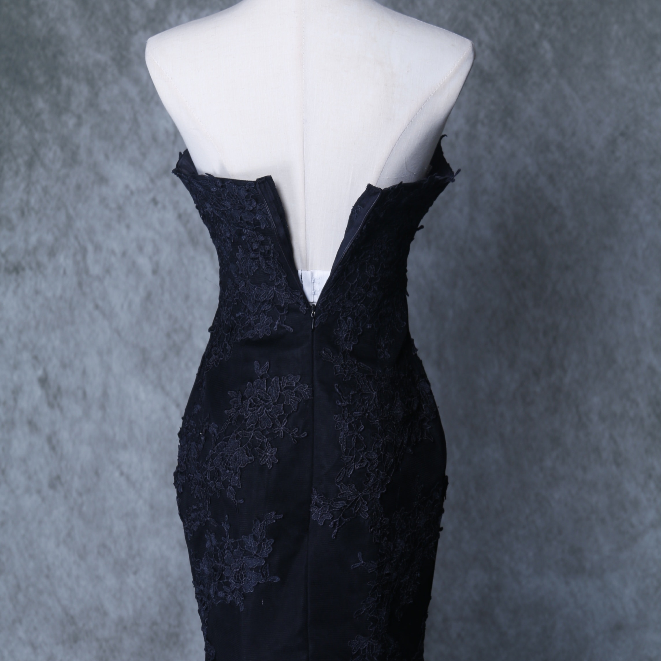 上品！カラードレス ブラック ベアトップ マーメイドライン 総レース 華やかなトレーン 海外挙式