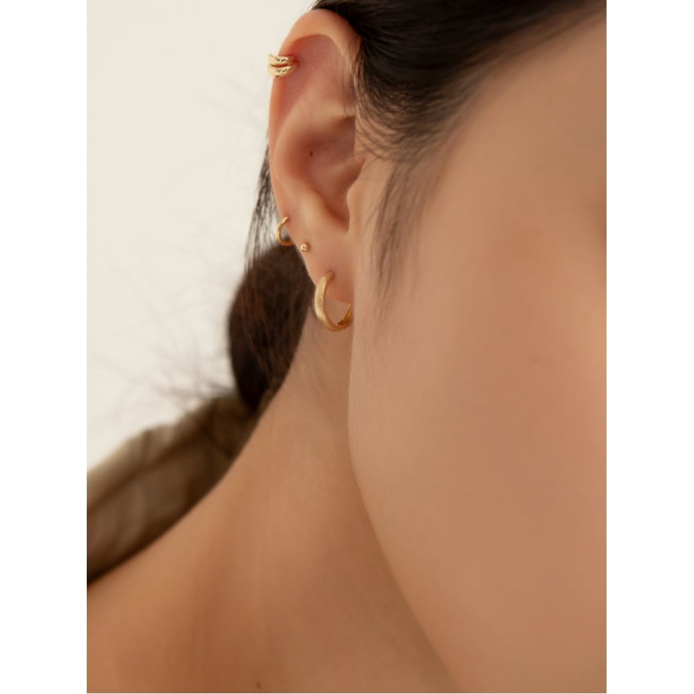 LUNNE 14k サンディンググロウ ワンタッチリングピアス (14kゴールド) LFE47 LUNNE 14k サンディンググロウ ワンタッチリングピアス (14kゴールド) LFE47