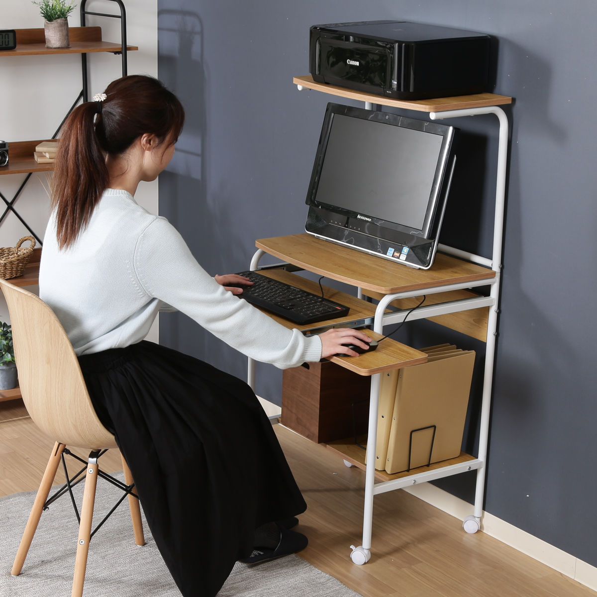 パソコンデスク 収納付 シンプルPCデスク フィット プリンター収納 棚 マウストレー キーボードテーブル キャスター付き コンパクト ワークデスク パソコン PC 省スペース 木目調 天板 パソコンデスク 収納付 シンプルPCデスク フィット プリンター収納 棚 マウストレー キーボードテーブル キャスター付き コンパクト ワークデスク パソコン PC 省スペース 木目調 天板