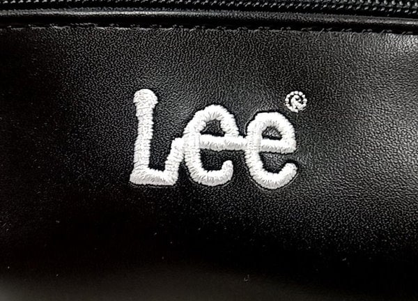 Qoo10] lee ペンケース 筆箱 合皮 大容量 ペンポー