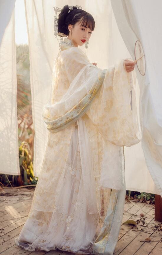 漢服＆唐装四点セット 超可愛い中華服　チャイナ服　華やか中国古代宮廷漢服　振り袖チャイナドレス　華流コスプレ衣装　貴妃皇后仮装コスチュム　白系　女性用　送料無料