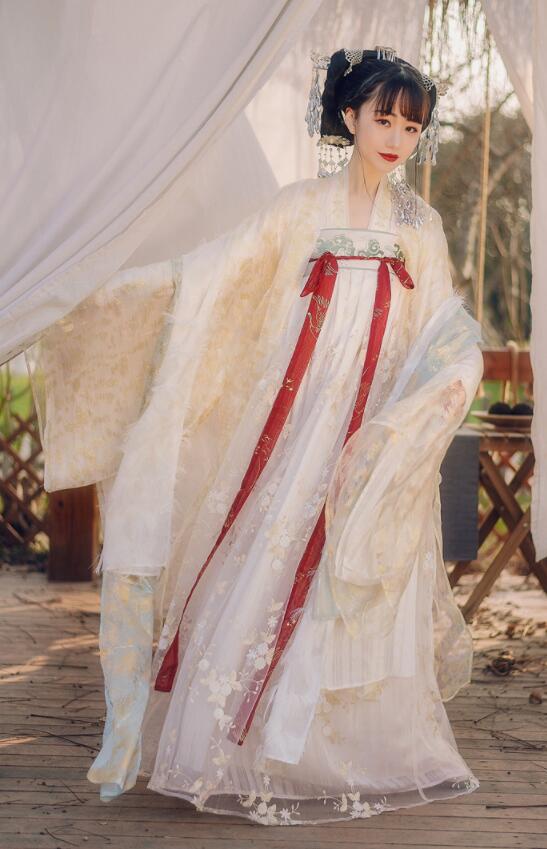 漢服＆唐装四点セット 超可愛い中華服　チャイナ服　華やか中国古代宮廷漢服　振り袖チャイナドレス　華流コスプレ衣装　貴妃皇后仮装コスチュム　白系　女性用　送料無料