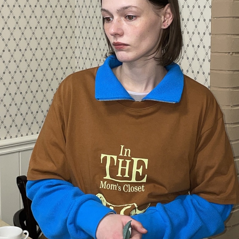 シヌーン イン ザ ママズ クローゼット Tシャツ