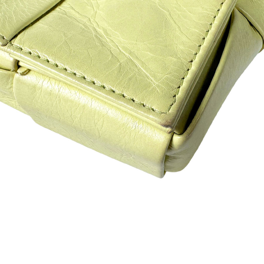 ボッテガヴェネタ BOTTEGAVENETA ボディバッグ カセット レザー ライトライムイエロー ユニセックス z3352 ボッテガヴェネタ BOTTEGAVENETA ボディバッグ カセット レザー ライトライムイエロー ユニセックス z3352