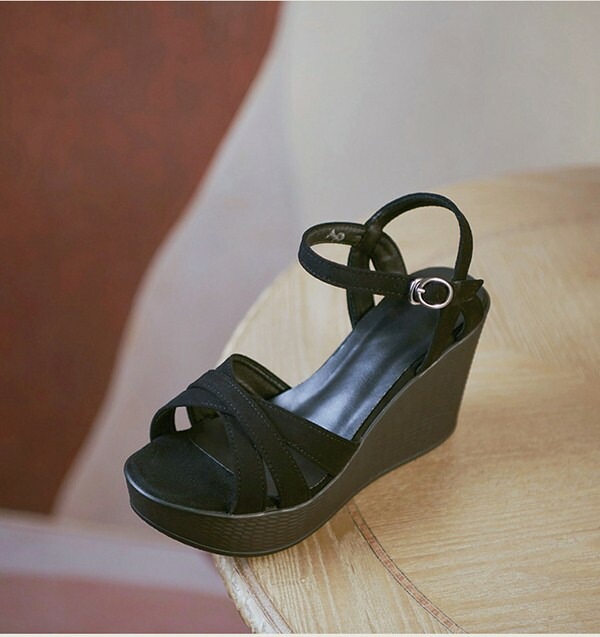 驚きの安さサンダル レディース ウェッジソール 厚底サンダル ベルト ストラップ 大きいサイズ ハイヒール ストーム ヒール8.5cm 夏 着心地よい 小さいサイズ 靴 女性 大人 ブラック ベージュ 驚きの安さサンダル レディース ウェッジソール 厚底サンダル ベルト ストラップ 大きいサイズ ハイヒール ストーム ヒール8.5cm 夏 着心地よい 小さいサイズ 靴 女性 大人 ブラック ベージュ