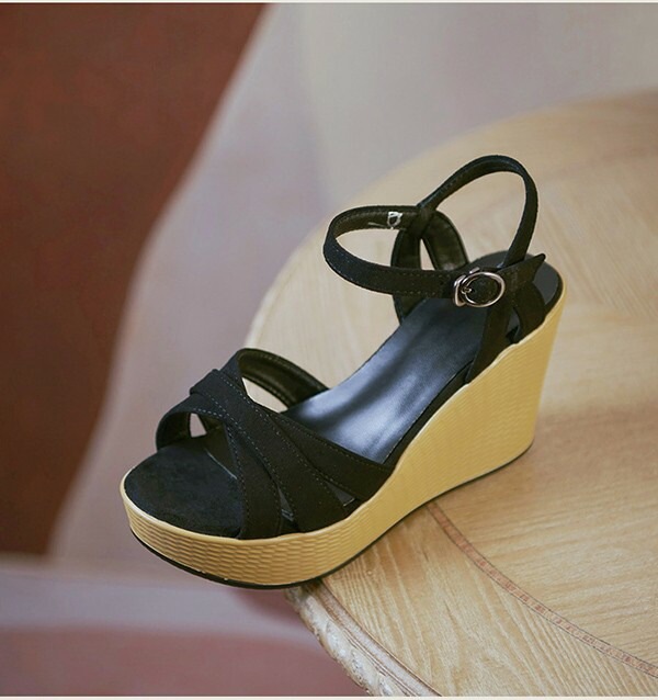 驚きの安さサンダル レディース ウェッジソール 厚底サンダル ベルト ストラップ 大きいサイズ ハイヒール ストーム ヒール8.5cm 夏 着心地よい 小さいサイズ 靴 女性 大人 ブラック ベージュ 驚きの安さサンダル レディース ウェッジソール 厚底サンダル ベルト ストラップ 大きいサイズ ハイヒール ストーム ヒール8.5cm 夏 着心地よい 小さいサイズ 靴 女性 大人 ブラック ベージュ