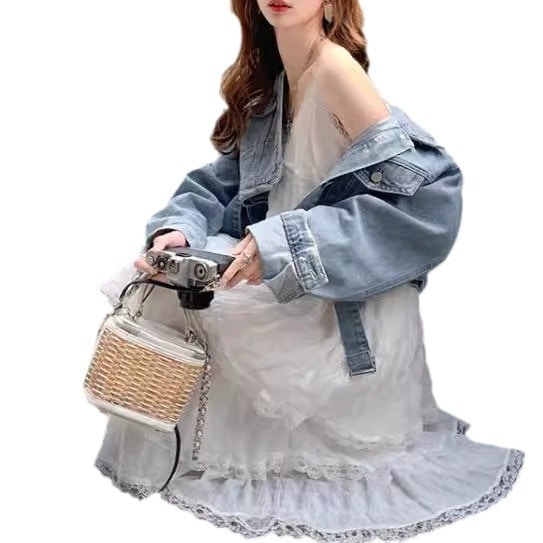 インターネットセレブ女性のための白いサスペンダードレスのスタイルレースステッチスーパーフェアリーシーサイドバケーションサスペンダースカート