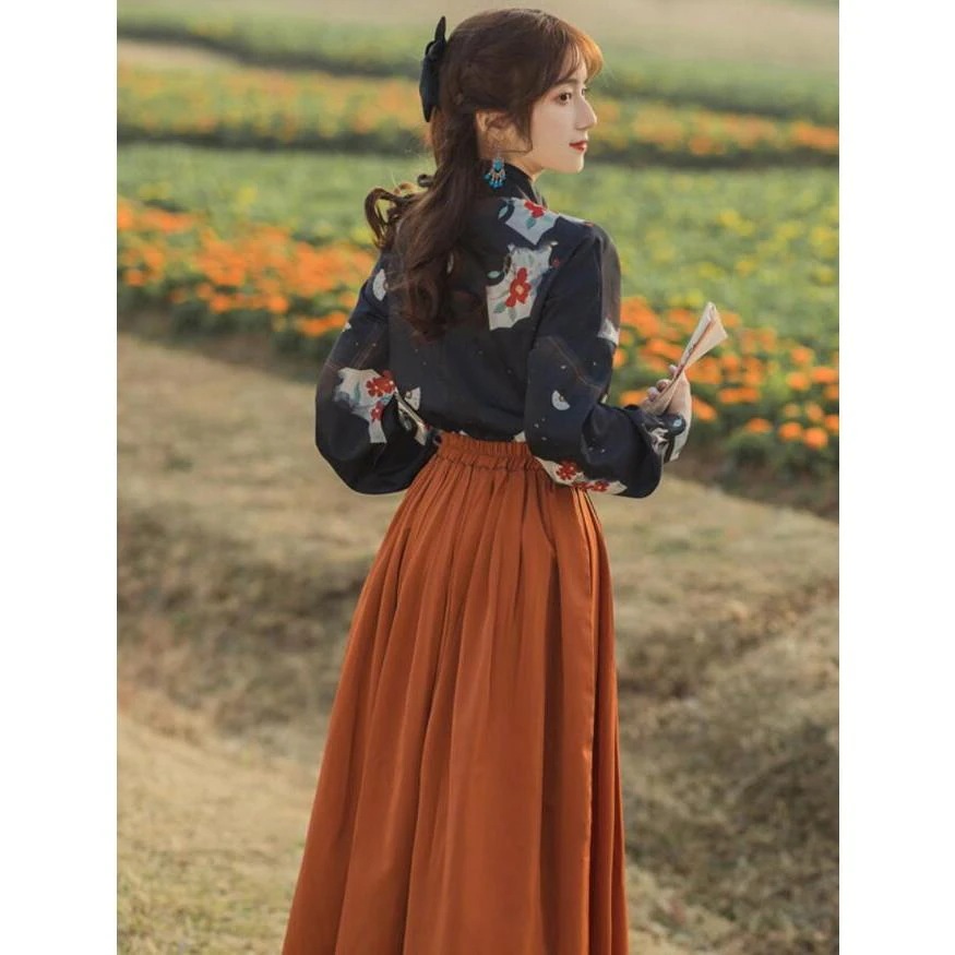 中華風 ブラウス+ロングスカート 2点セット 長袖 立ち襟 エスニック花柄シャツ ロング丈 フレア プリーツ スカート レトロ チャイナ風 衣装 改良 漢服衣装 春シとても安い 中華風 ブラウス+ロングスカート 2点セット 長袖 立ち襟 エスニック花柄シャツ ロング丈 フレア プリーツ スカート レトロ チャイナ風 衣装 改良 漢服衣装 春シとても安い