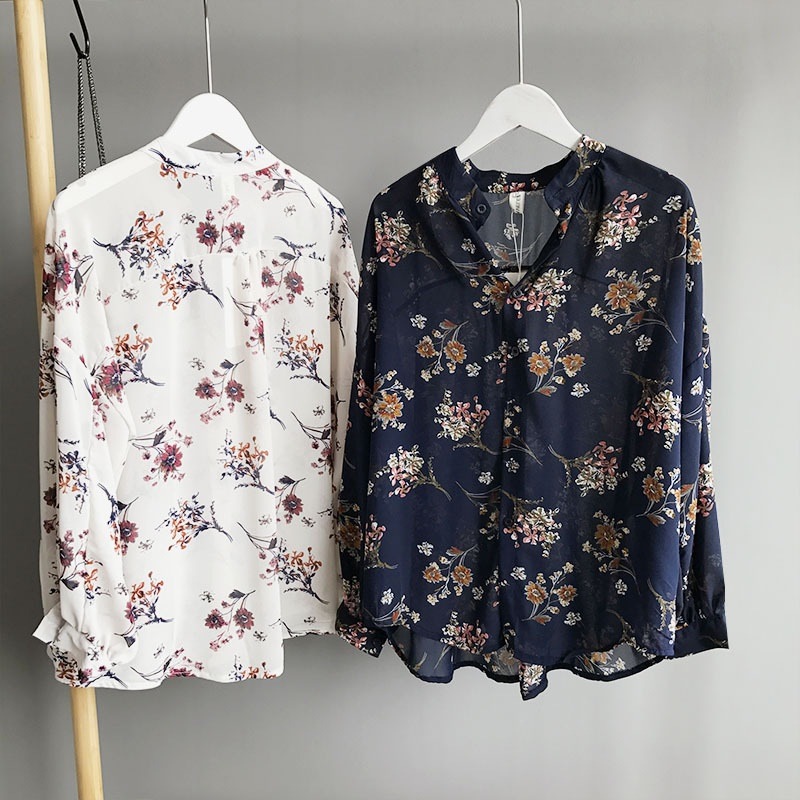 2485.花柄プリントVネックシャツ(ネイビー)2019 春夏 通学 通勤 デート 普段使い カジュアル 大人可愛い カフェ 女子会 お出かけ 2485.花柄プリントVネックシャツ(ネイビー)2019 春夏 通学 通勤 デート 普段使い カジュアル 大人可愛い カフェ 女子会 お出かけ