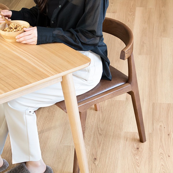 お掃除ロボット対応 ダイニングチェア 2脚セット 座面高43cm レザー調 木製 天然木 ファブリック ダイニング チェア 2脚 セット ひじ掛け 椅子 イス 低め 食卓椅子 リビングチェア お掃除ロボット対応 ダイニングチェア 2脚セット 座面高43cm レザー調 木製 天然木 ファブリック ダイニング チェア 2脚 セット ひじ掛け 椅子 イス 低め 食卓椅子 リビングチェア